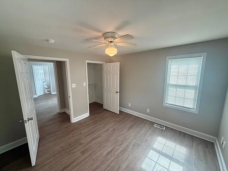303 Providence Rd — Photo 10