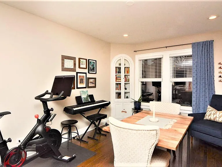 1432 W Farragut Ave #2A — Photo 29