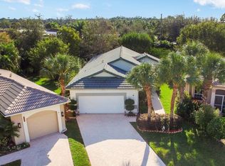 9110 Bay Point Cir, West Palm Beach, FL 33411