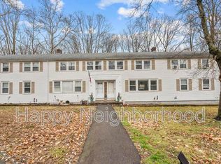 151 N Ridgeland Rd, Wallingford, CT 06492