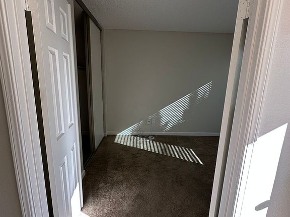 3rd image of 1251 Hartford Cir