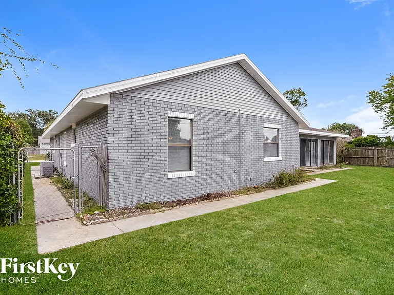 558 Murphy Ave — Photo 14