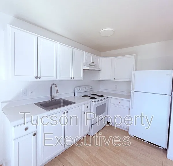 3810 E Monte Vista Dr #206 — Photo 10