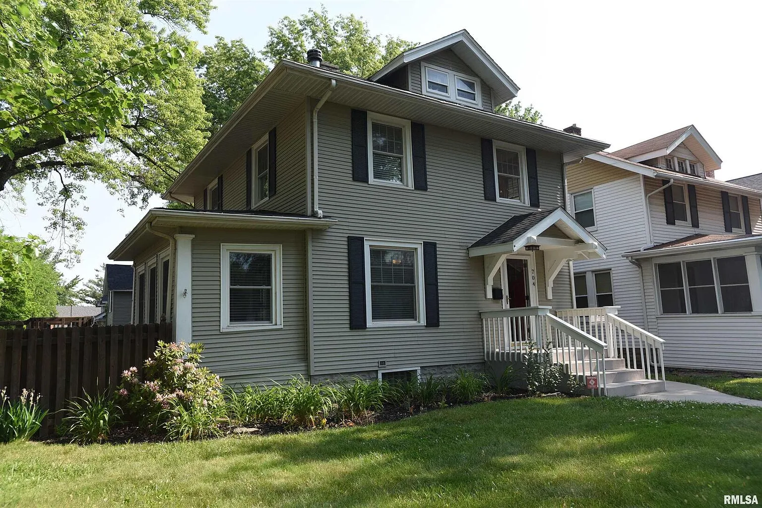 704 E Central Park Ave photo 1