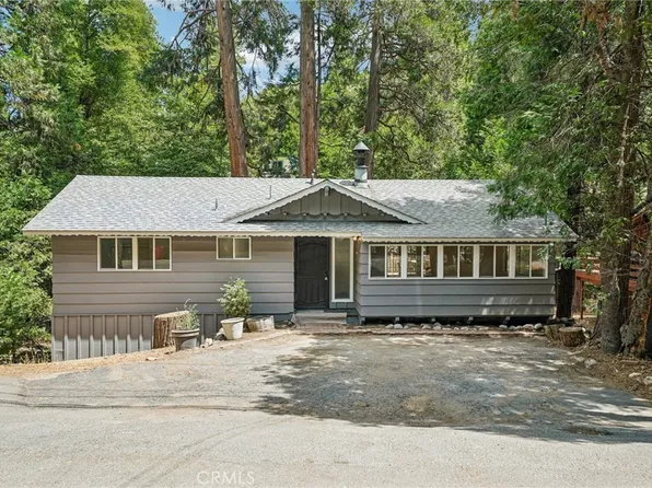 24978 Faulhorn Dr, Crestline, CA 92325