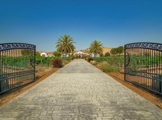 1171 Canyon Dr, Hollister, CA 95023