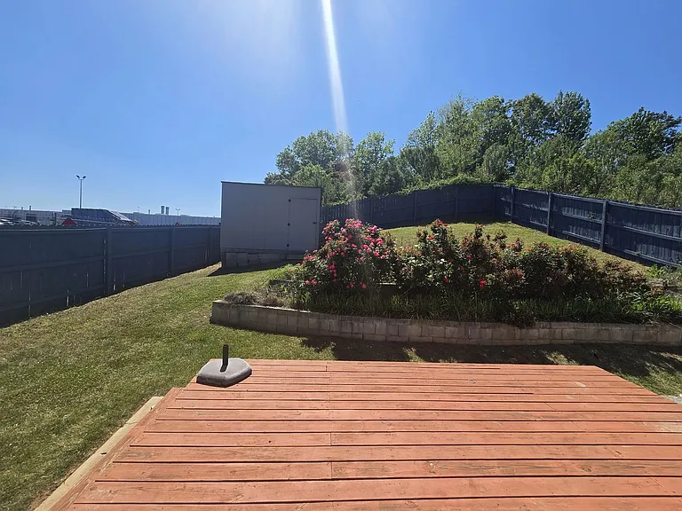 1728 Joseph Hewes Ct — Photo 17