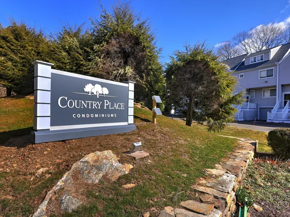 78 Country Place #78, Shelton, CT 06484