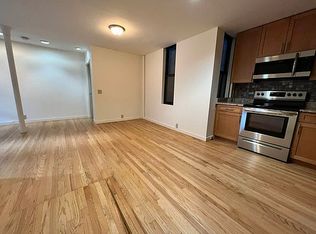 301 76th St #9, New York, NY 10021