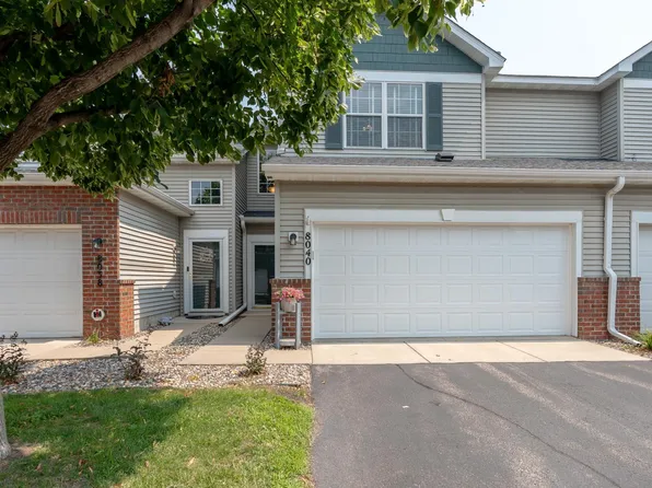 8040 Stratford Cir S, Shakopee, MN 55379