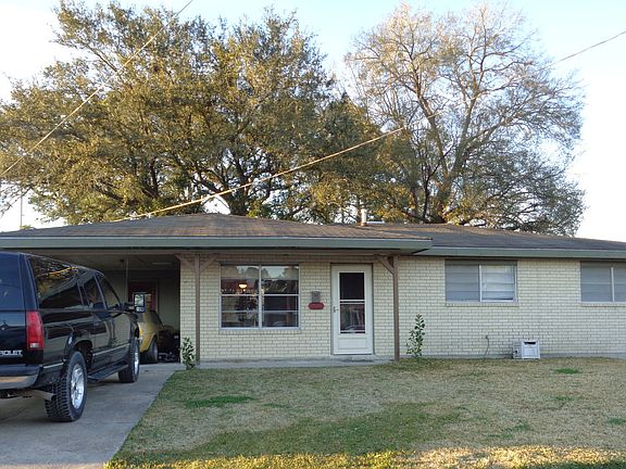 2nd image of 713 Hilda St