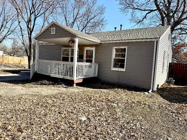 1102 S Pineridge Rd, Wichita, KS 67218