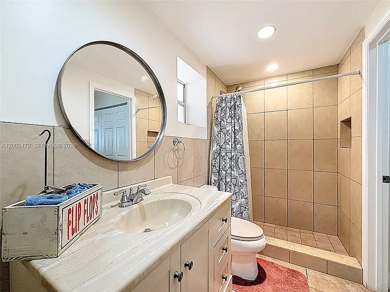 410 SE 2nd St #115 — Photo 8