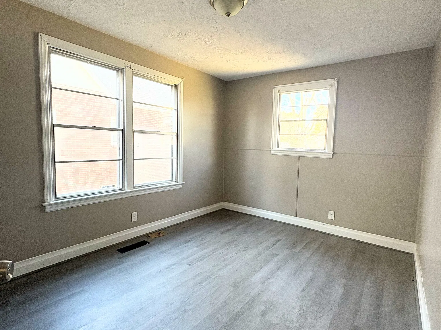 3212 Avenue G - 1 — Photo 4
