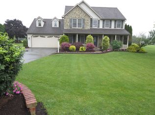 328 E Mohler Church Rd, Ephrata, PA 17522