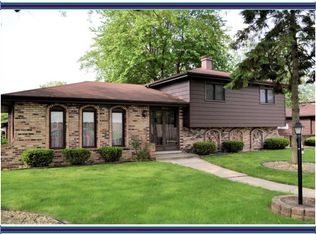 18404 Lange St, Lansing, IL 60438