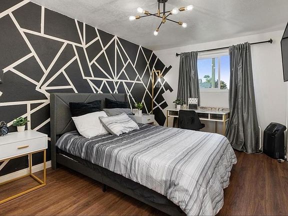 3rd image of 5903 1/2 Balmoral Dr
