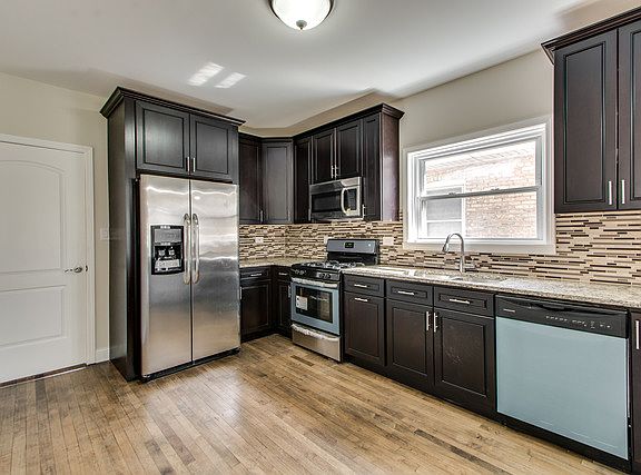 4th image of 2111 N 74th Ct #1