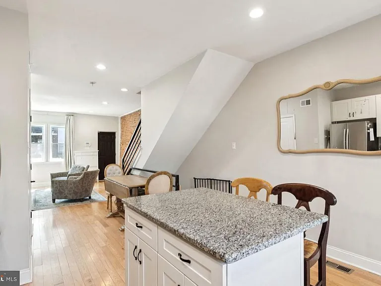 2211 Titan St — Photo 16