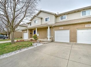 1412 Mickaila Cres, Tecumseh, ON N8N 4Z3