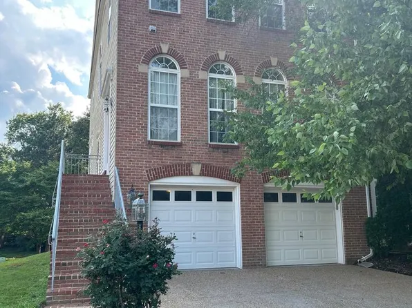 13616 Big Boulder Rd, Herndon, VA 20171