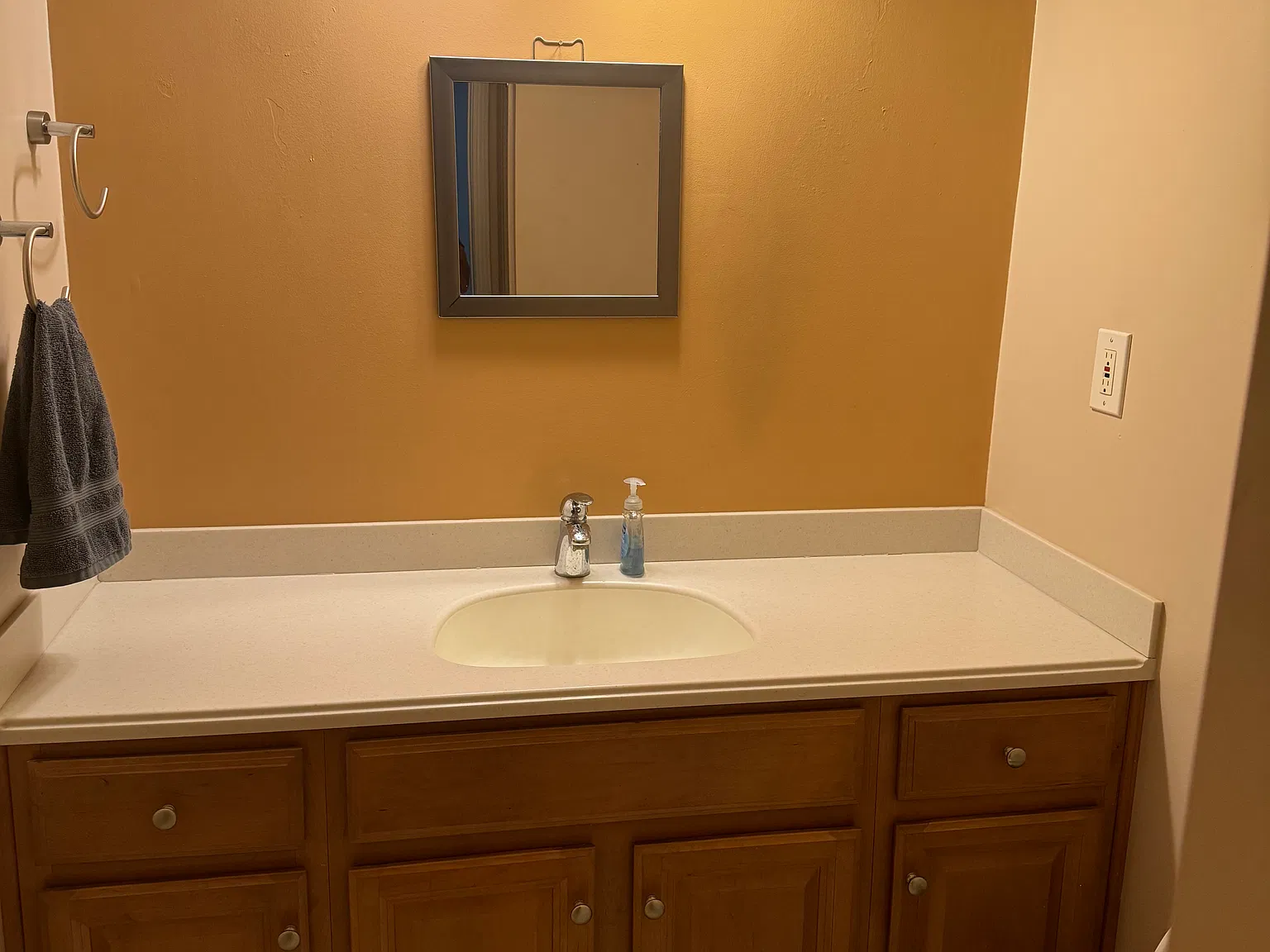 2 bed, 1.5 bath, 1260 sqft, $1,850 — Photo 2
