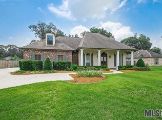 8670 Hill Dr, Baton Rouge, LA 70809