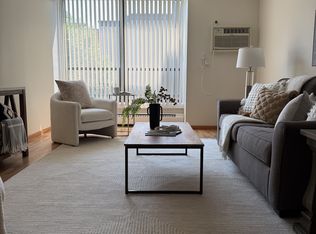 4530 Park Commons Dr APT 213, Saint Louis Park, MN 55416
