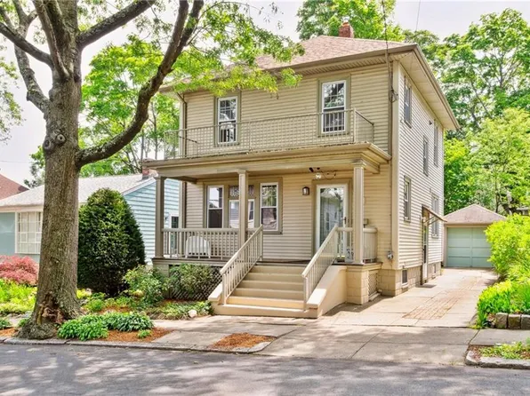 147 10th St, Providence, RI 02906