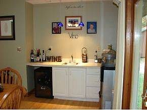 Wet bar in dining area