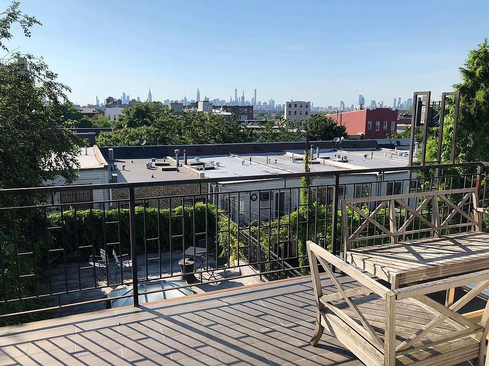 1st image of 330 Melrose St #3L