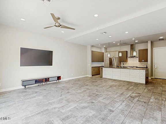 2nd image of 2645 E OSBORN Road #3