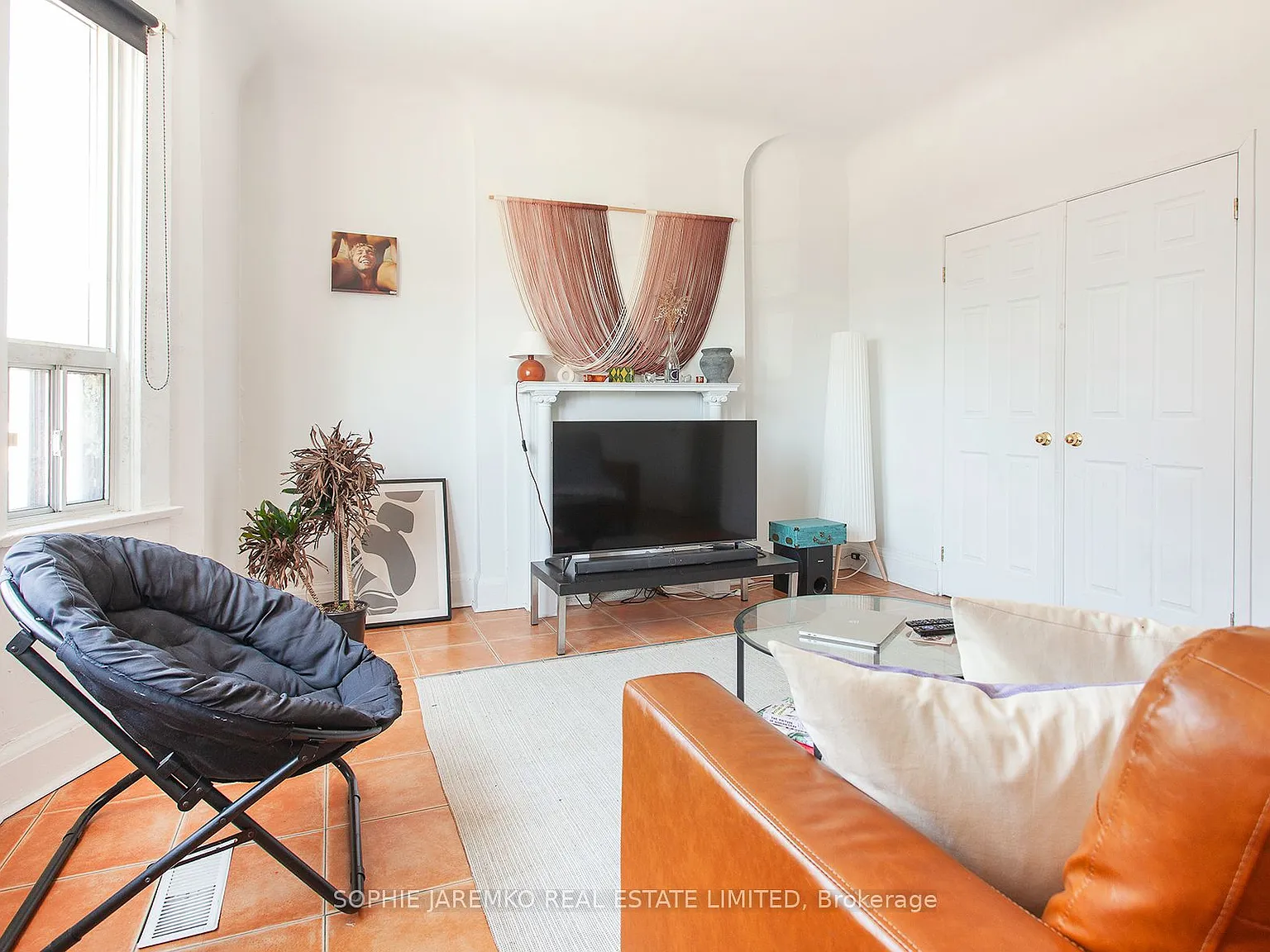 3 bed, $3,390 — Photo 2