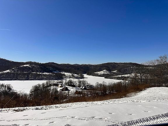 3rd image of Lakeview Hts