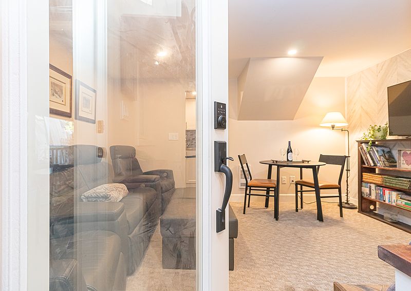 Saanich House for rent - 2 Bedrooms — photo 28