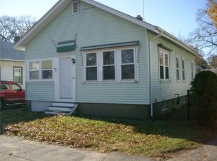 24 Delaware Ave, Warwick, RI 02888