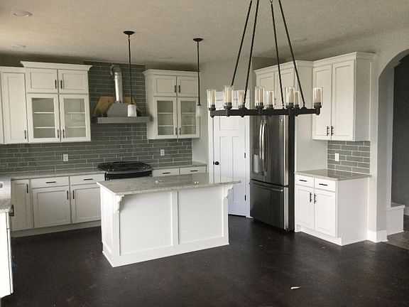 5th image of 9636 Waterstone Dr
