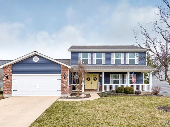 55 Tulip Bend Dr, Wentzville, MO 63385