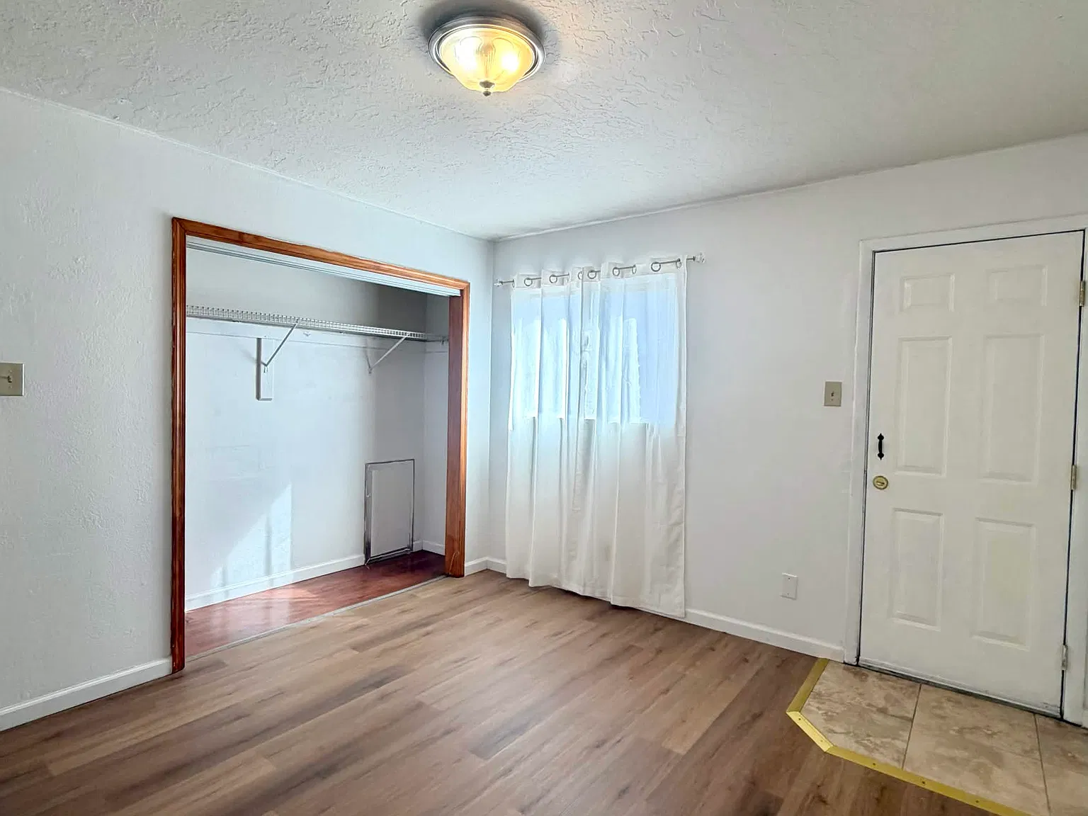 2 bed, 820 sqft, $1,250 — Photo 4