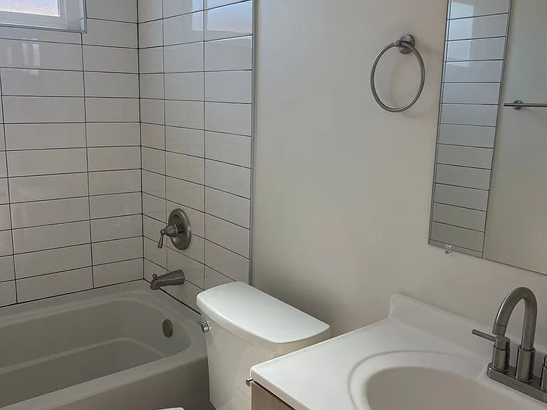 CSD - 1504 Robinson Avenue — Photo 13