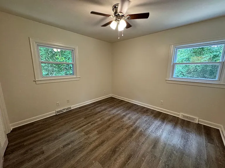 204 Glen Ridge Rd NE — Photo 26
