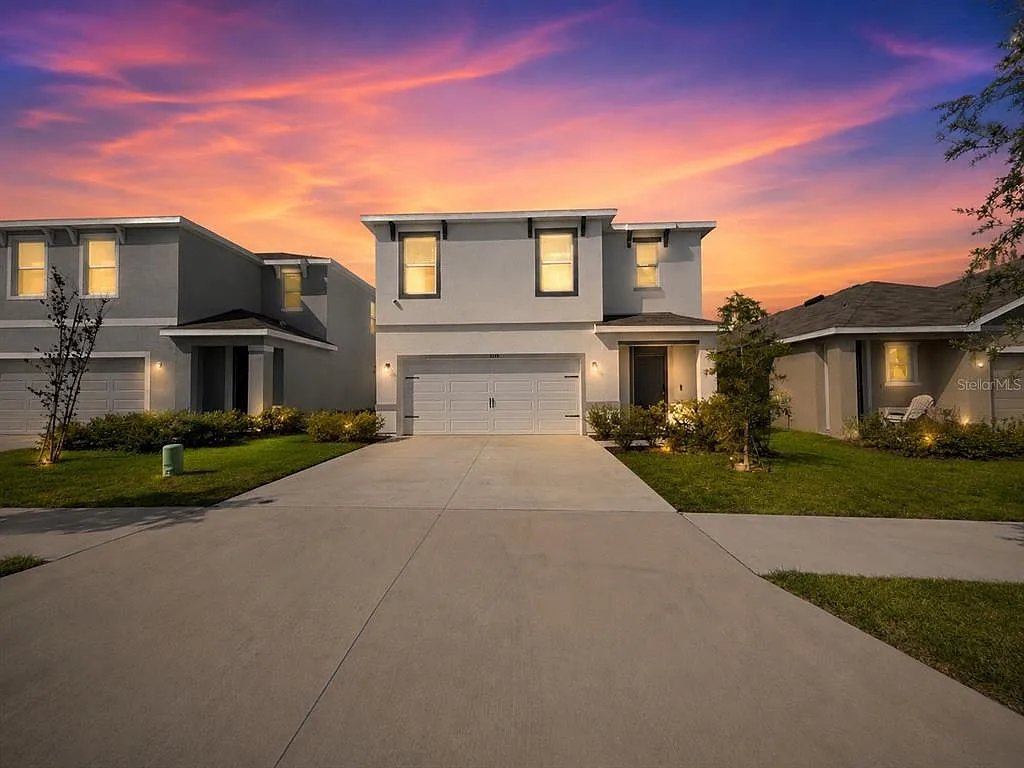 5 bed, 3.0 bath, 2453 sqft, $2,650 — Photo 1