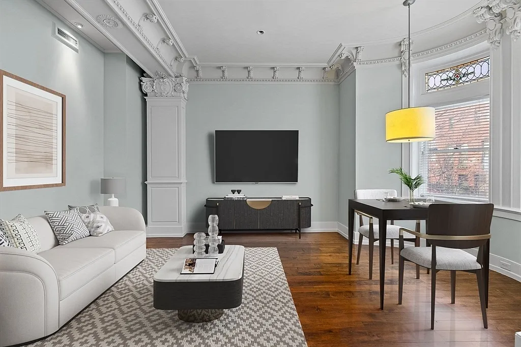 2 bed, 2.5 bath, 9999 sqft, $4,000 — Photo 1
