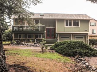1205 NW Crosby Ave, Oak Harbor, WA 98277