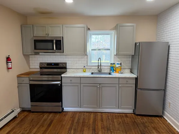 (undisclosed Address), Amityville, NY 11701