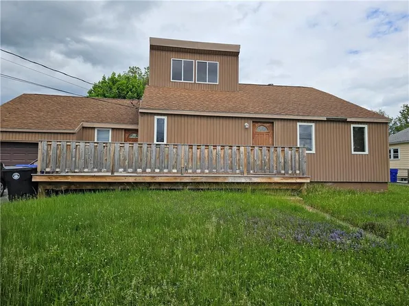 121 Friendship St, North Providence, RI 02904