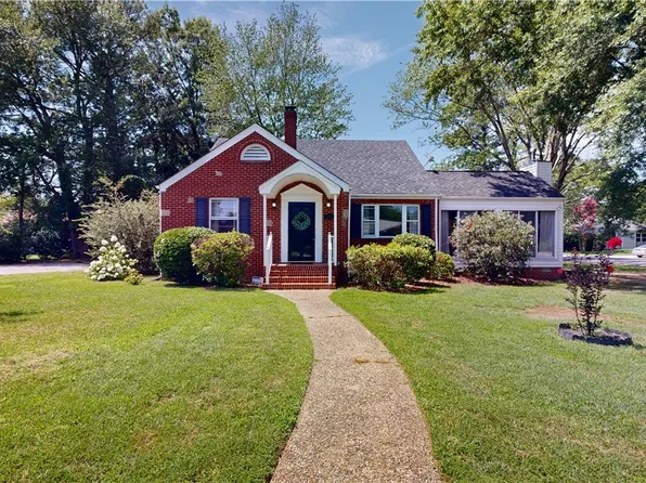 104 N Mesa Dr, Hopewell, VA 23860