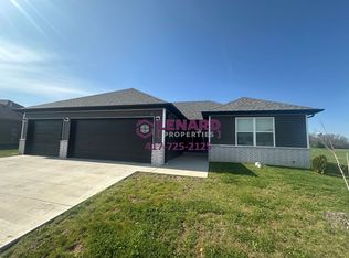 360 E Melton Rd, Ozark, MO 65721