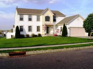 1 Waterview Dr, Erial, NJ 08081