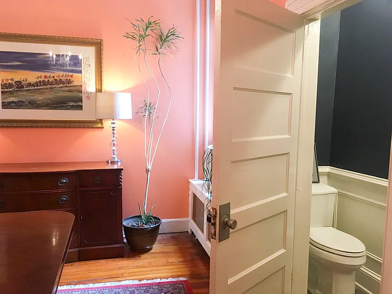 35 Q St NE — Photo 5